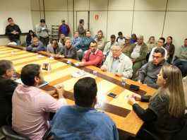 Reunião dos componentes da Comissão criada para acompanhar o processo de falência da Usina São Fernando – Foto: Assessoria
