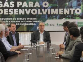 Assinatura do contrato ocorreu nesta terça-feira, 11, em ato solene na governadoria – Foto: Chico Ribeiro