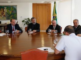 Reunião entre Reinaldo Azambuja, Michel Temer e ministros foi nesta segunda-feira, 31, no Palácio do Planalto - Foto: Marcos Corrêa – Palácio do Planalto
