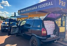 Contrabandista tenta fugir mas é preso pela PRF com veículo abarrotado de cigarros