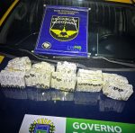 Três veículos com remédios emagrecedores, cigarros e pneus são apreendidos pela PMR