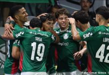 Com um a menos, Palmeiras vence Athletico-PR e mantém 6 pontos sobre o segundo colocado