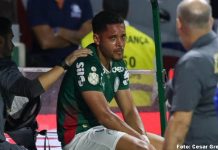 Exames confirmam lesão na sindesmose e Vitor Roque passará por cirurgia