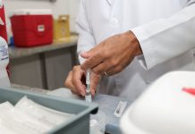 Prefeitura realiza drive-thru de vacinação contra chikungunya nesta sexta