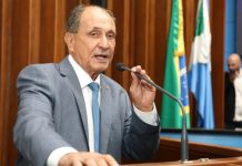 Trabalho social e religioso garante título de cidadania a pastor douradense