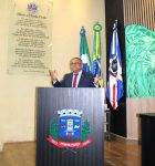 Presidente da Câmara Jelson Bernabé lembra que apesar de aumento, sindicatos mantêm greve contra Governo Federal